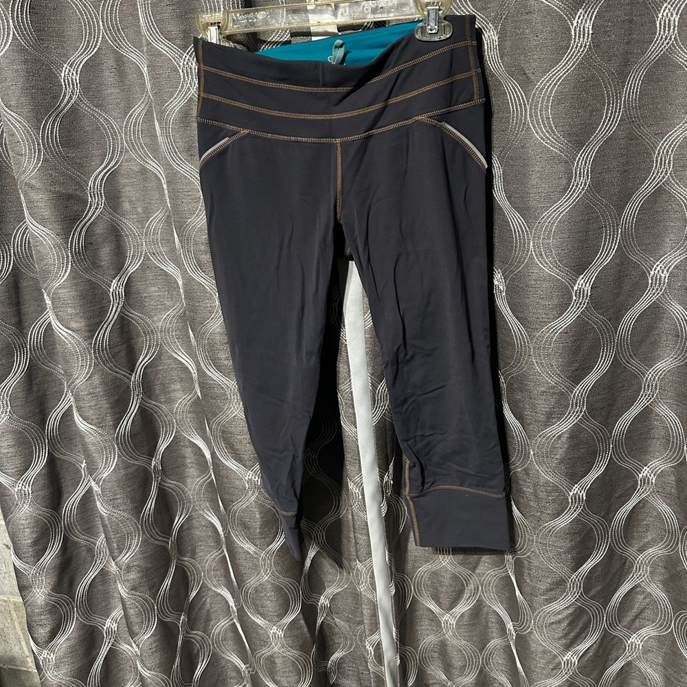 Athleta Crop Leggings Athletic Workout Running Activewear Pocket‎ Black S